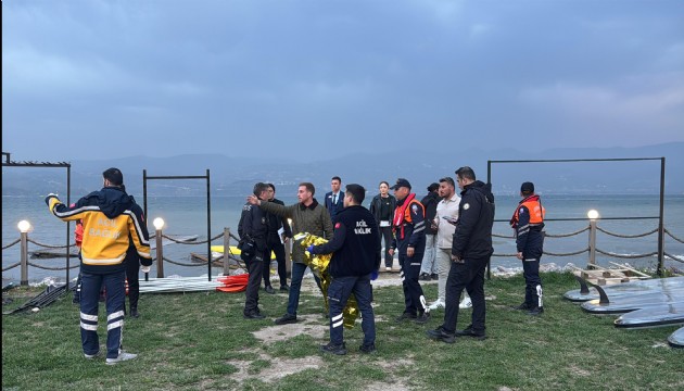 Sapanca Gölü'nde kano alabora oldu