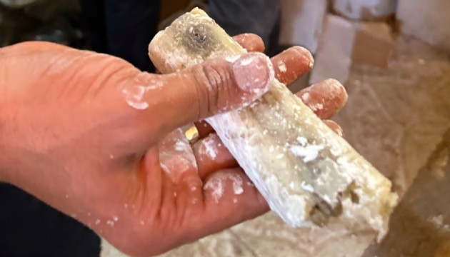 2 ton küflenmiş lokum ele geçirildi