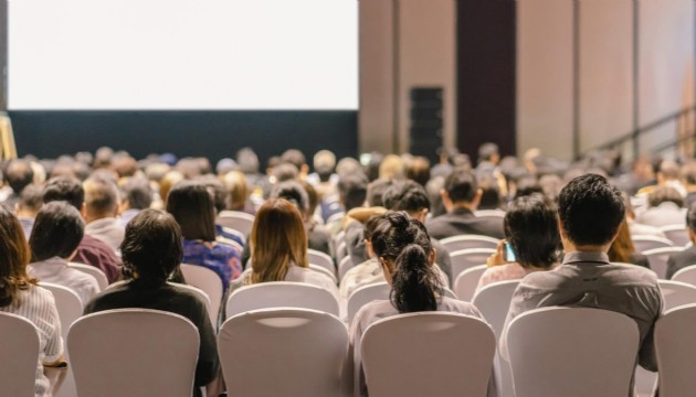 Öğretmenlerin mesleki çalışma dönemi semineri iptal edildi