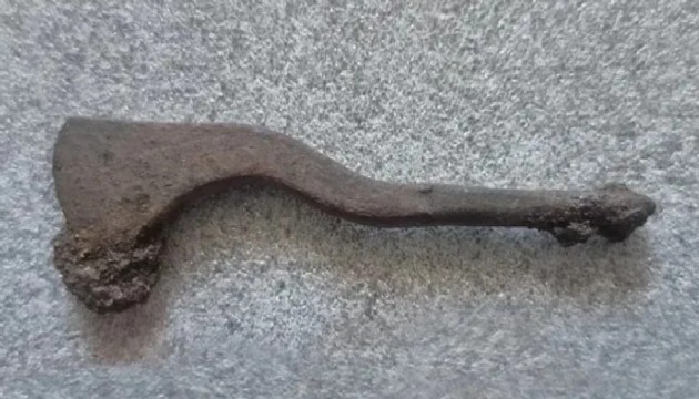 2 bin 500 yıllık beyin cerrahisi aleti bulundu