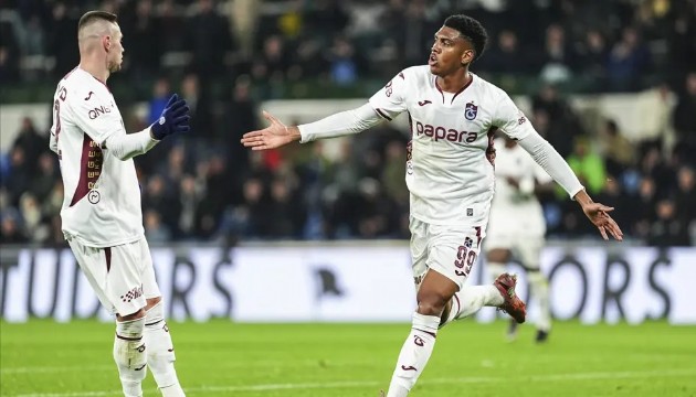 Trabzonspor, Başakşehir karşısında geri dönerek kazandı