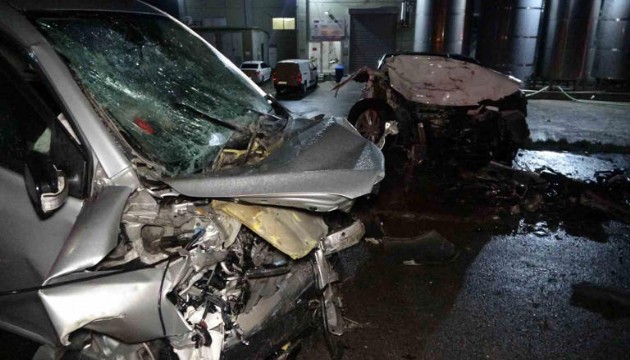 Çanakkale'de feci kaza! 3 ölü