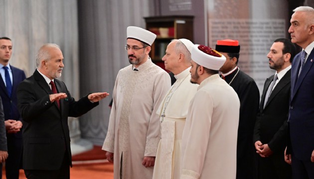 Papa'dan Sultanahmet Camii’ne ziyaret