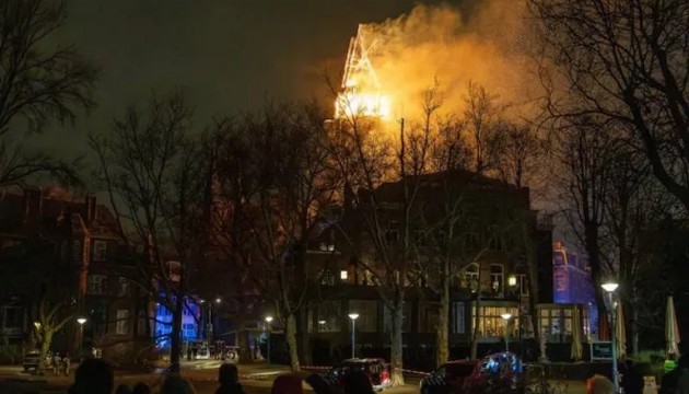 Yılbaşı faciası: Tarihi kilise alev alev yandı