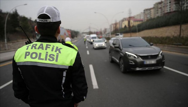 İstanbul'da bazı yollar trafiğe kapatıldı