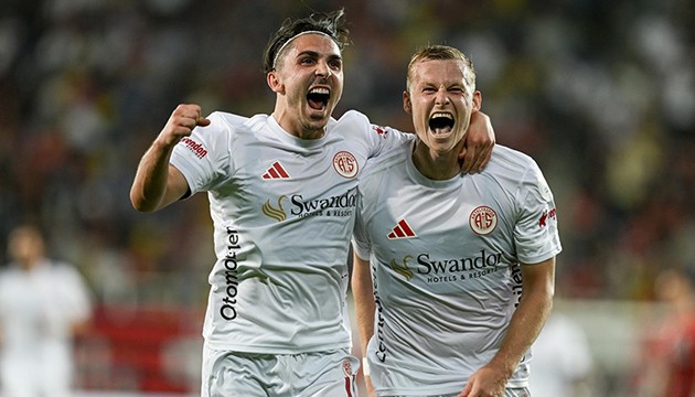 Antalyaspor Süper Lig'de ilk peşinde