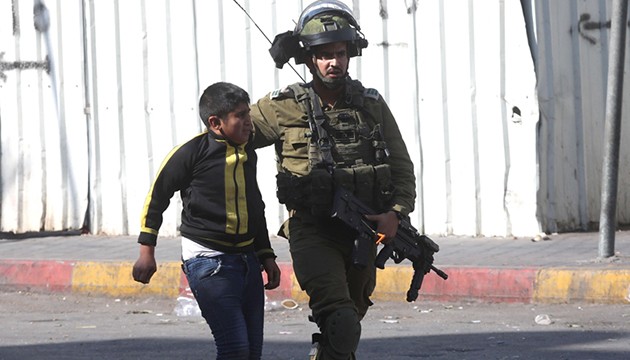 Savaş suçu işleyen İsrail askeri için arama kararı