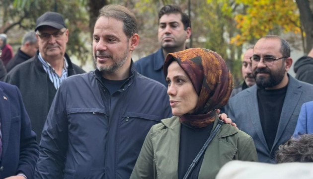 Berat Albayrak ve eşinden sürpriz ziyaret