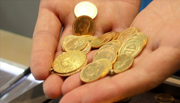 Altın tatilden yükselişle döndü