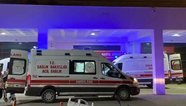 Düğün salonunda onlarca kişi zehirlendi