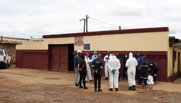 Güney Afrika'da bara silahlı baskın