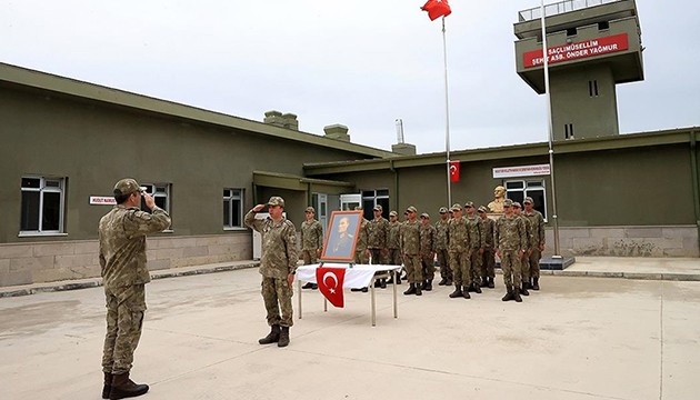 'Hudut kartalları' sınırda bayramlaştı