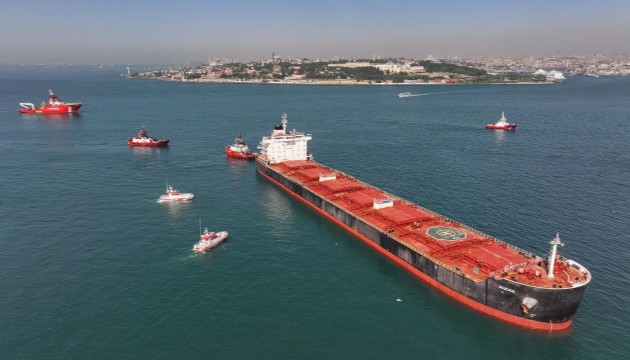 Boğaz'da gemi trafiği askıya alındı