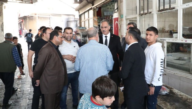 Belediye Başkanı vatandaşların borcunu ödedi