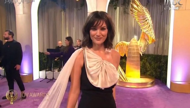 Pınar Deniz'in yeni tarzı gündem oldu