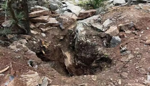 Kaçak kazı baskını: Eski vali ve emekli albay gözaltında