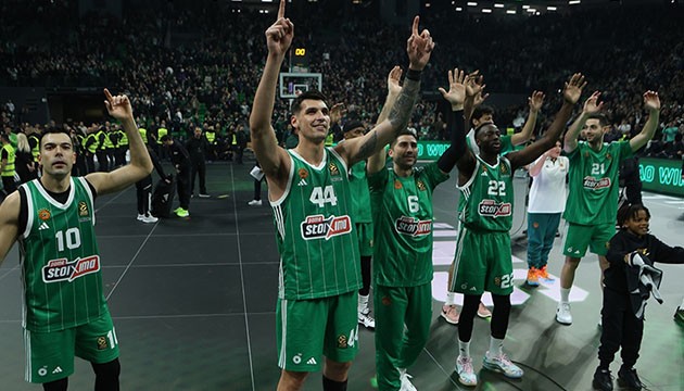 Ergin Ataman'dan Yunanistan'da bir zafer daha