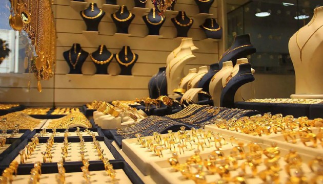 Altın fiyatları zirveye yaklaştı