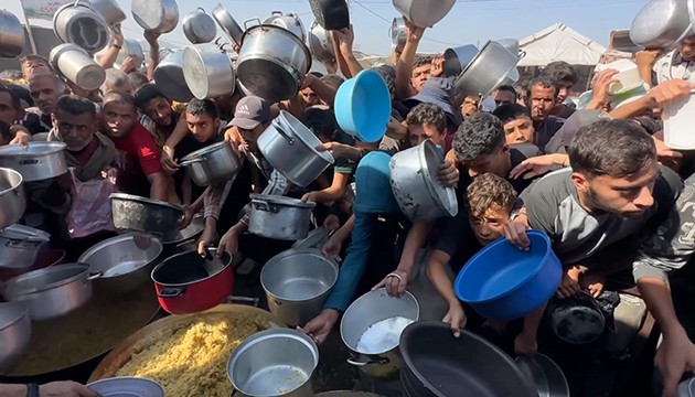 Gazze'de açlık devam ediyor
