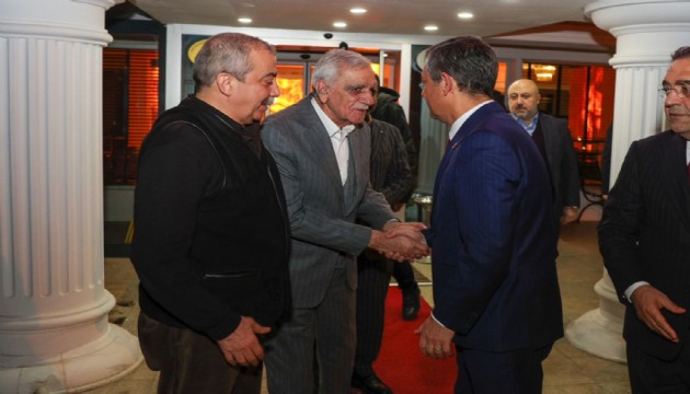 Özgür Özel'den  Ahmet Türk’e ziyaret