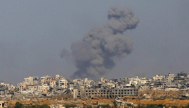 İsrail, Gazze'yi vurmayı sürdürüyor