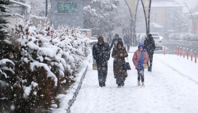 Kar İstanbul'a geri döndü
