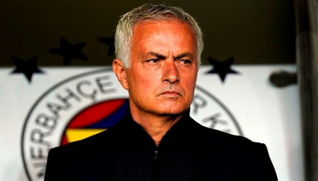 Fenerbahçe'den Mourinho'ya geçmiş olsun mesajı