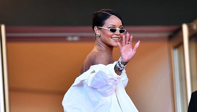 Rihanna'nın evine saldırı düzenlendi