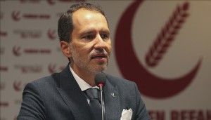 Yeniden Refah'ta istifa krizi!
