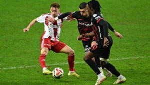 Antalyaspor, evinde kazandı