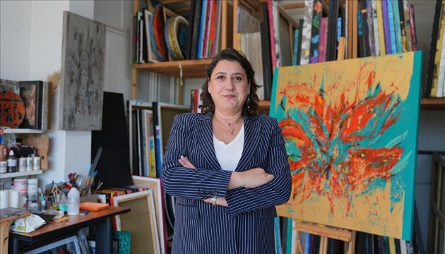 Ressam Yasemen Latife Ayvaz 'Mekanda Sanat' Projesi'yle sanatseverlere seslendi