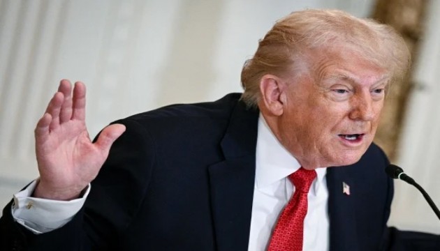 Trump'tan Grönland için gümrük vergisi sinyali