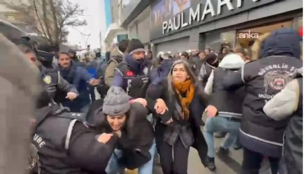 'Rojava' yürüyüşüne polis müdahalesi