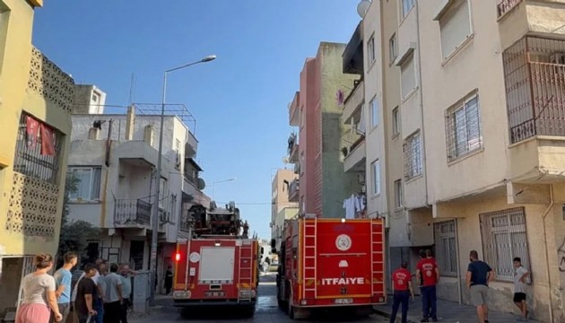 Mersin’de kiracı evi ateş verdi
