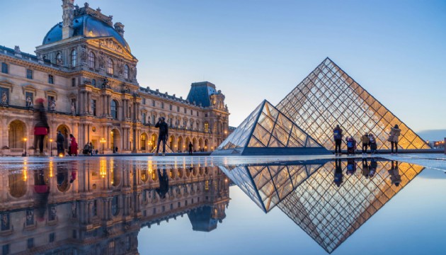 Macron’dan Louvre Müzesi için atama