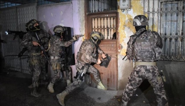 İstanbul merkezli 8 ilde terör operasyonu: 39 gözaltı