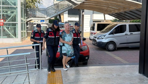 Antalya'da haşema giyen 13 yaşındaki çocuğu havuza almayan site yönetici tutuklandı