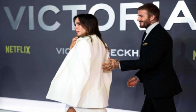 Victoria Beckham'a Sanat ve Edebiyat Nişanı ödülü