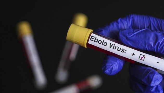 Ebola salgını: 900 şüpheli vaka