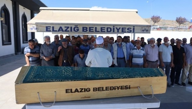 Yarım saat içinde 2 aracın çarptığı adam hayatını kaybetti