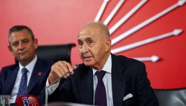 CHP Eski Genel Başkanı Hikmet Çetin hastaneye kaldırıldı