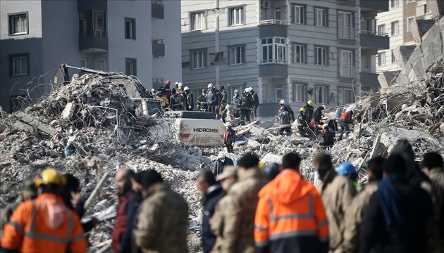 Bakanlardan 6 Şubat mesajı