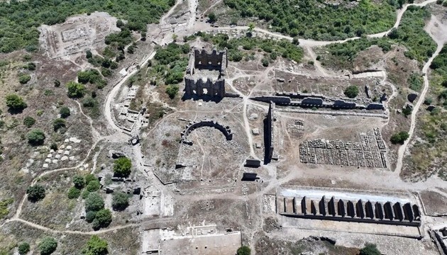 Aspendos'ta tarihi cadde ortaya çıktı