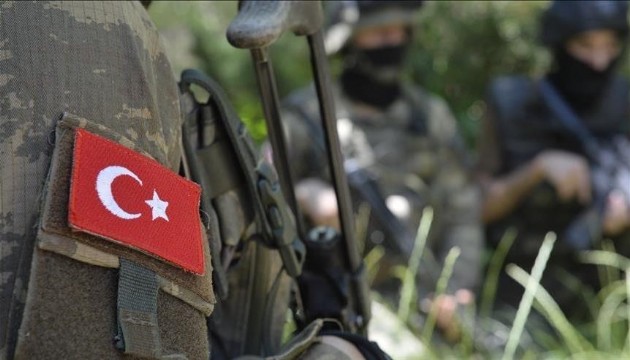 Göreve giden 2 jandarmadan acı haber