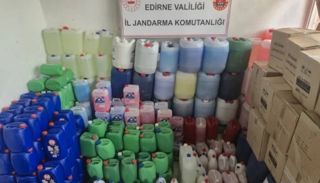 Binlerce litre sahte sıvı deterjan ele geçirildi