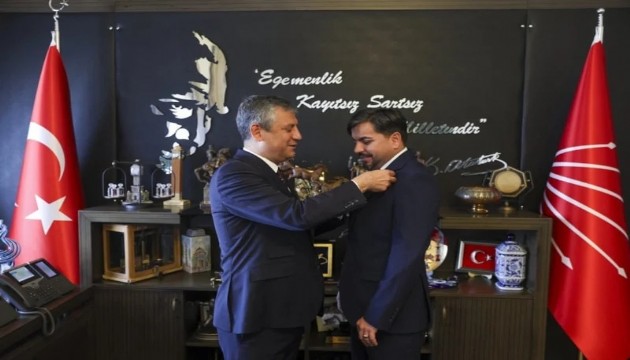 Arif Kocabıyık CHP'ye katıldı