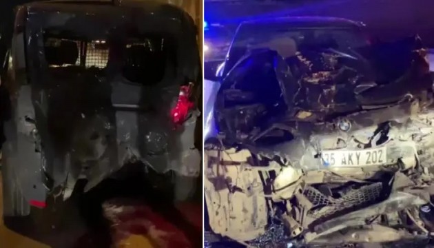 Kocaeli'de 4 araç birbirine girdi