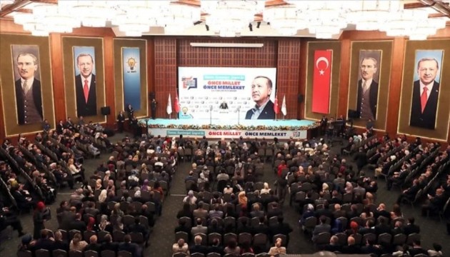 AK Parti kampa giriyor
