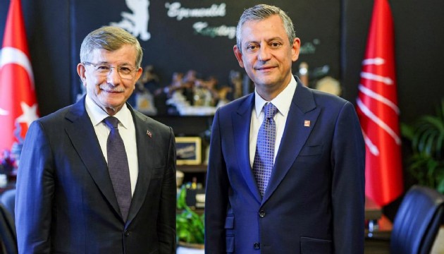 Davutoğlu'ndan Özgür Özel'e tebrik