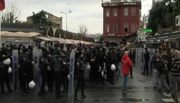 CHP'nin yürüyüşünde 3 gözaltı